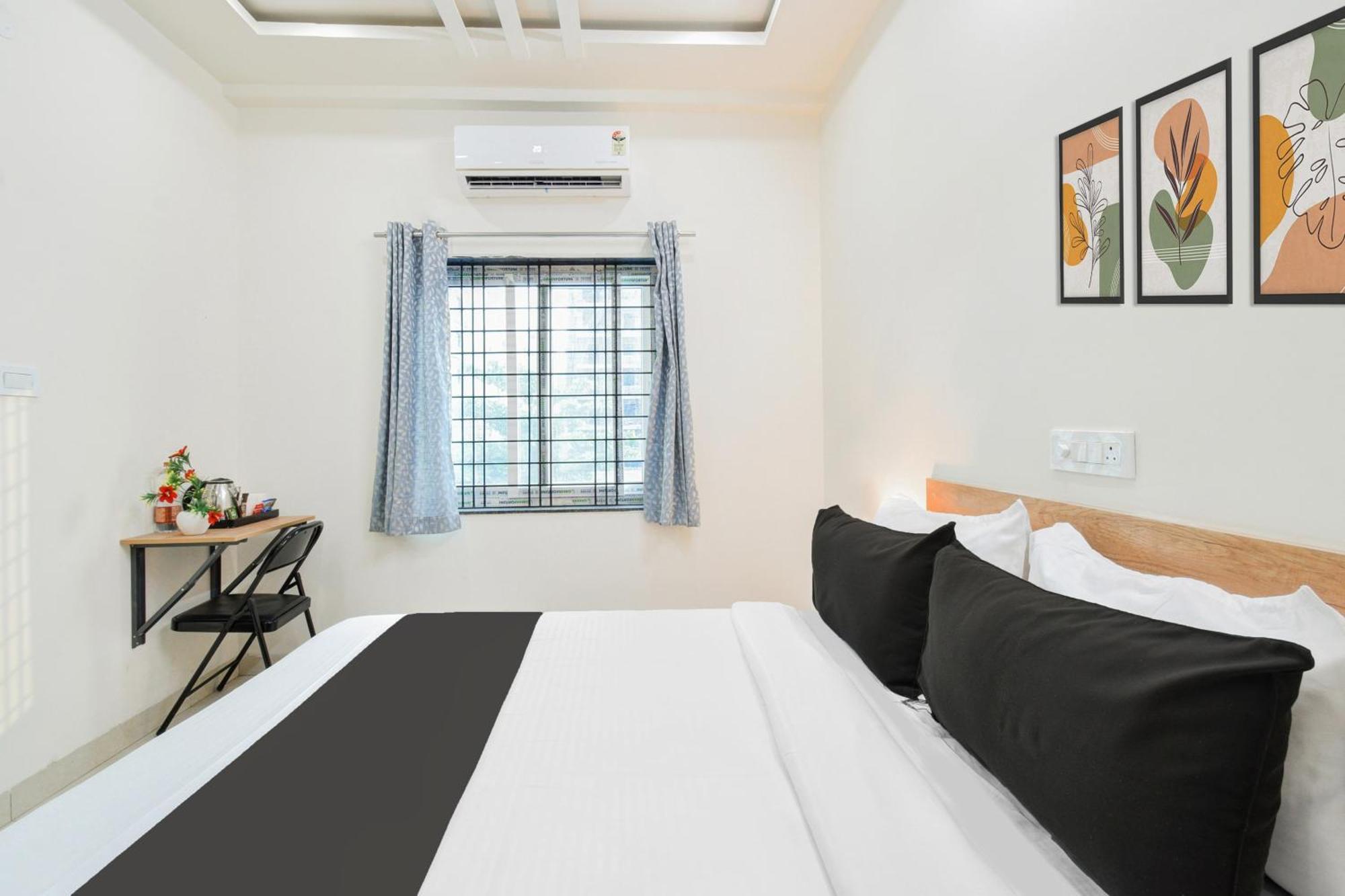 Super Townhouse Kokapet Formerly Aarian Tej Nilayam Gundipet Bagian luar foto